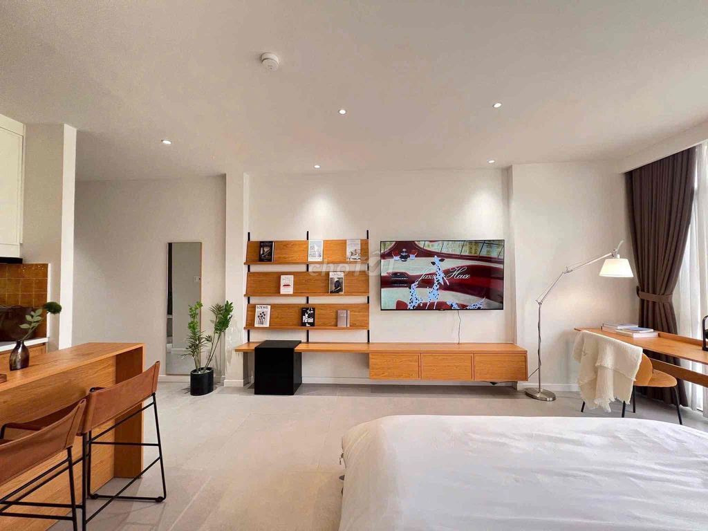 The House has the basic interior of its owner for a good price