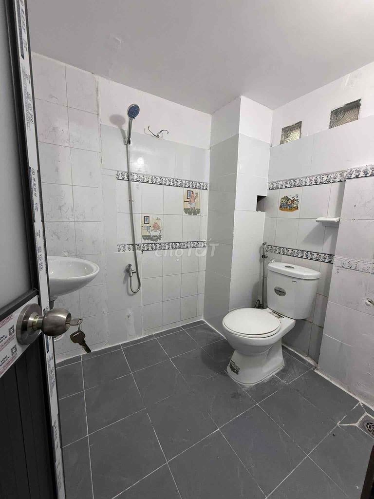 The House has the basic interior of its owner for a good price