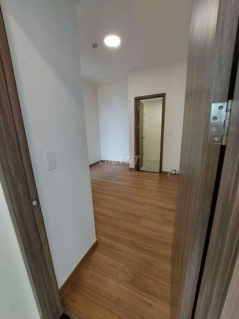 Rent two bedrooms. Two toilets. 68 meters.