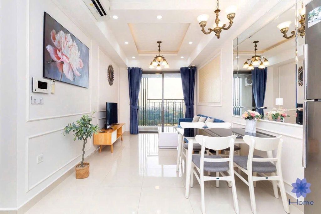 The Orchard Parkview apartment. Two bedrooms. Two toilets. Only 17 million.