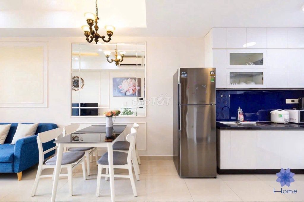 The Orchard Parkview apartment. Two bedrooms. Two toilets. Only 17 million.