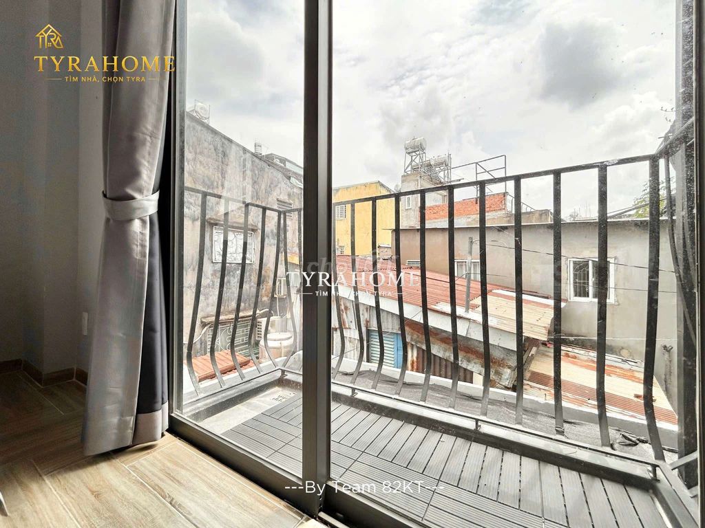 The new house - Studio Bandony is open to new building. 4 Phú Nhuận fall axis