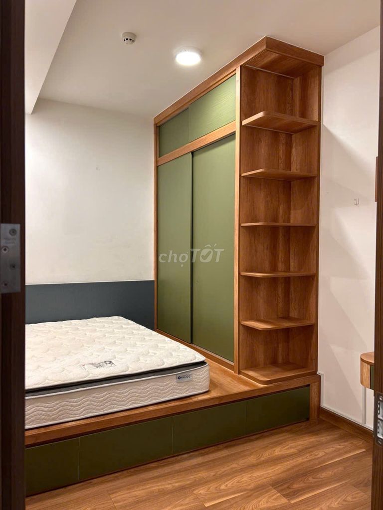 Two bedrooms, two bedrooms. Full Seven Seven Houses.