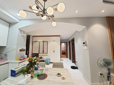 Golden Mansion 3 bedrooms near the Home Park set the entire interior cheap