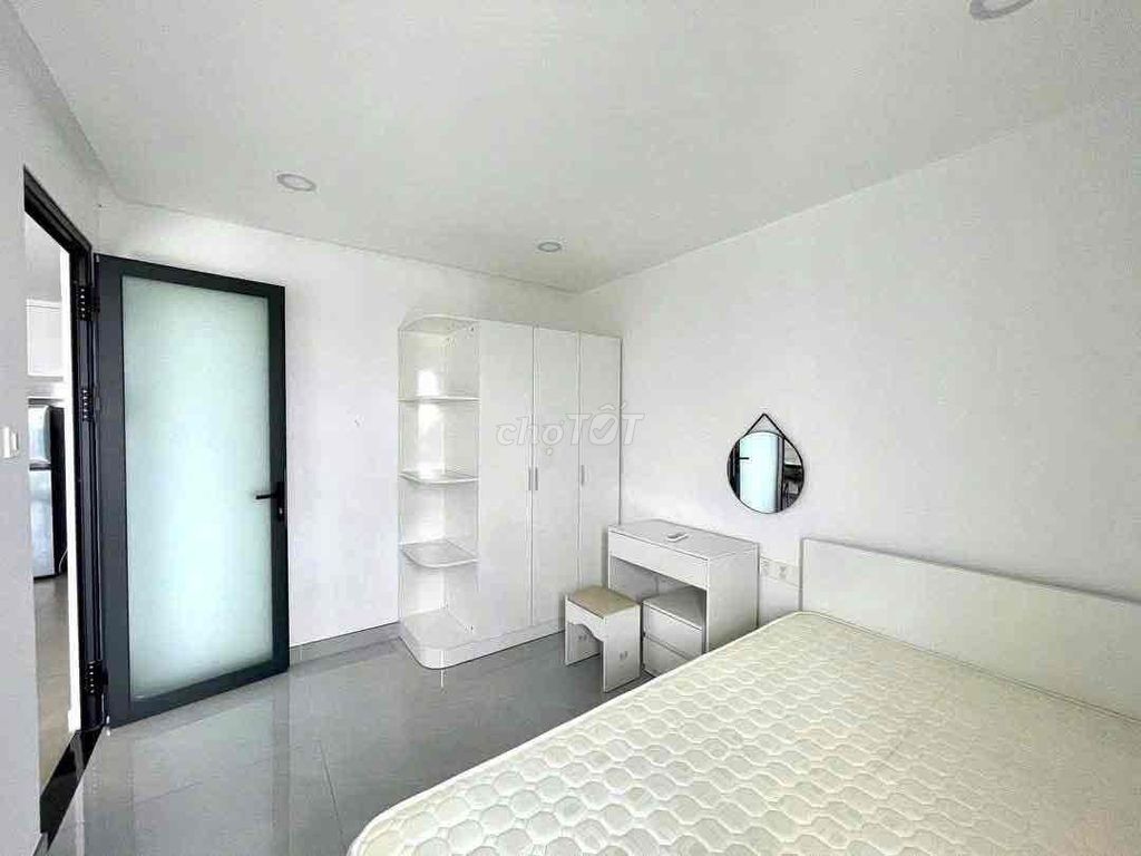 Rent Lavida Plus District 7-- Full interior.