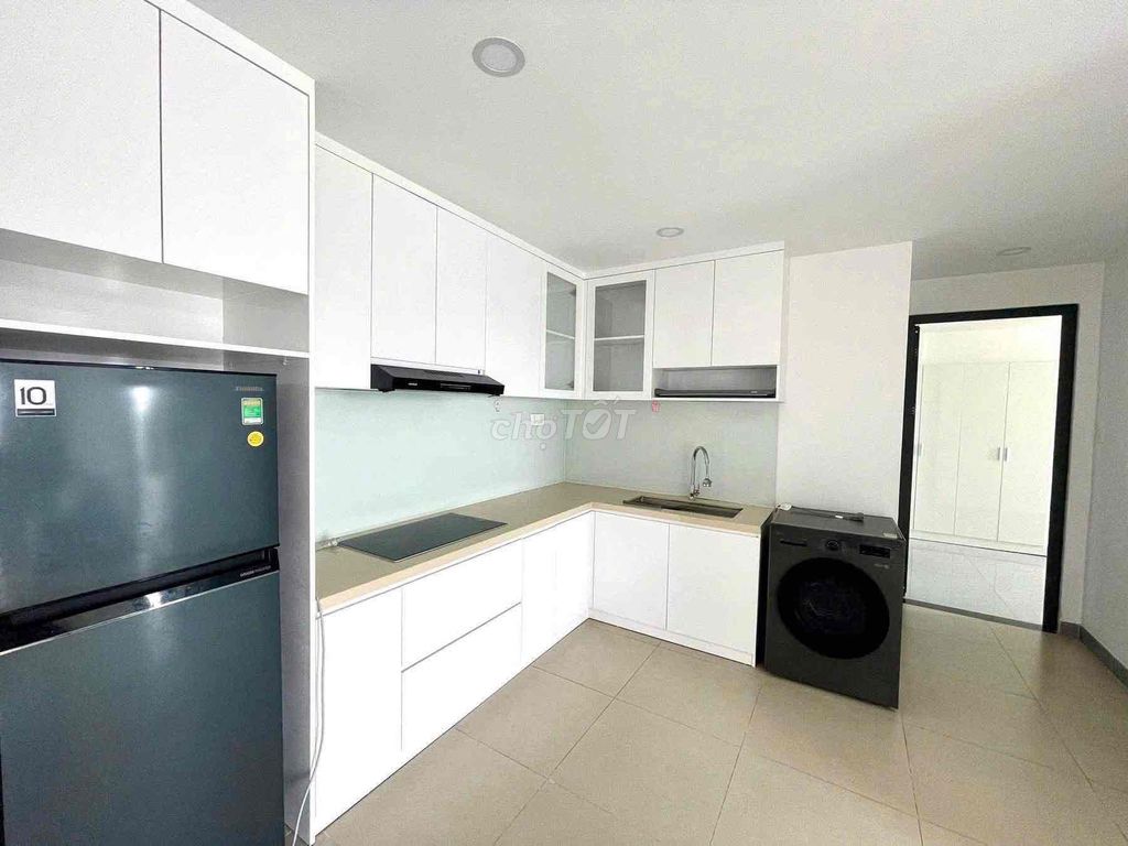 Rent Lavida Plus District 7-- Full interior.