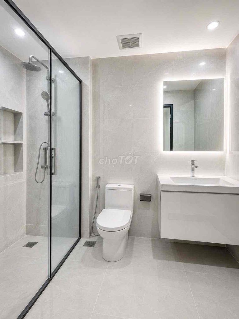 Rent Lavida Plus District 7-- Full interior.