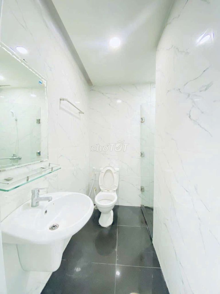 Very rare! Room 38 M2, kitchen cup, near cv - full interior - move in immediately