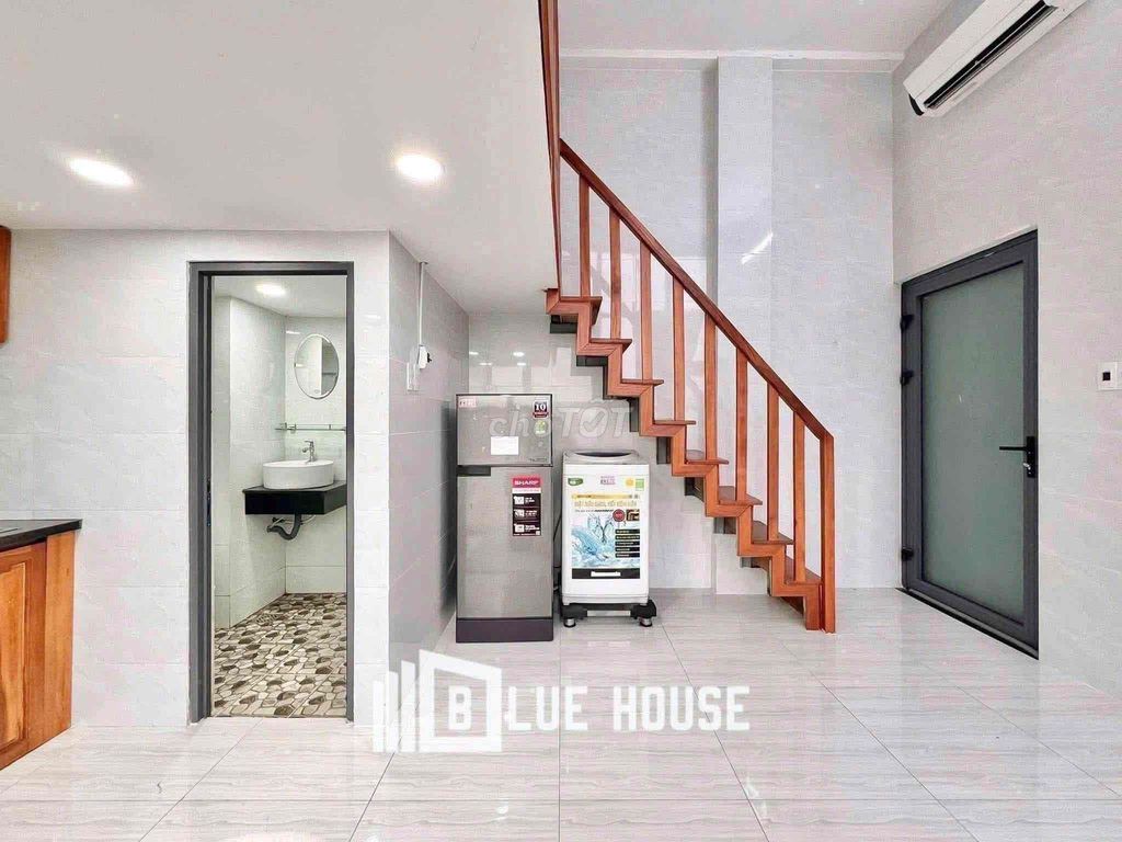 Rent Tân Phú suites 1 m 7 near the commercial university.