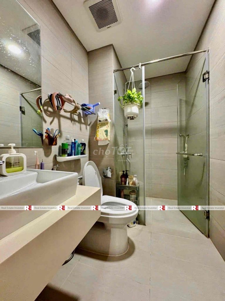 Renting Akari City 2 Bedrooms full of renting furniture: Nine million.