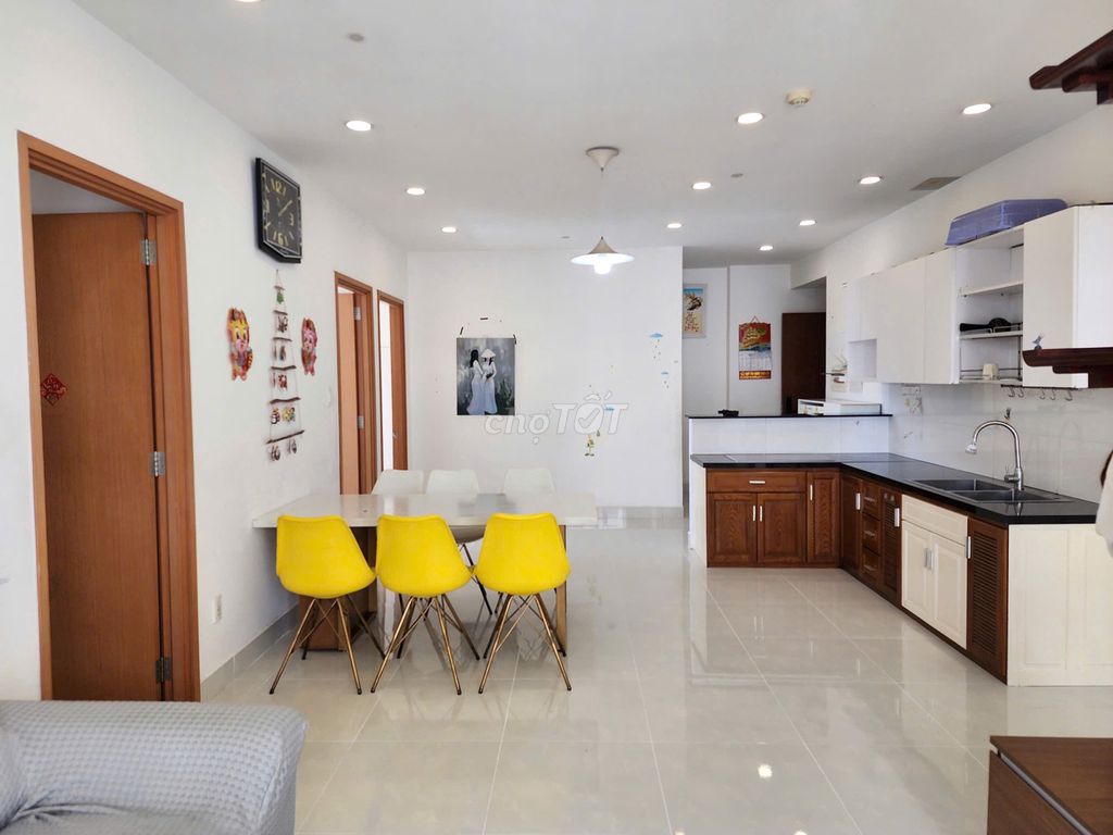 We need to get this apartment to Tara in a hurry. 1 A Tạ Quang Bửu-7.6. District 8