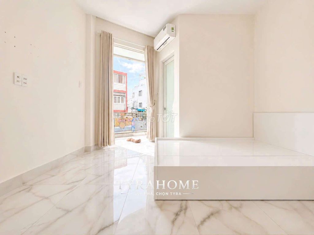 A Bancony Bedroom. Homeway Style. Ladies and gentlemen, Bình Thạnh.