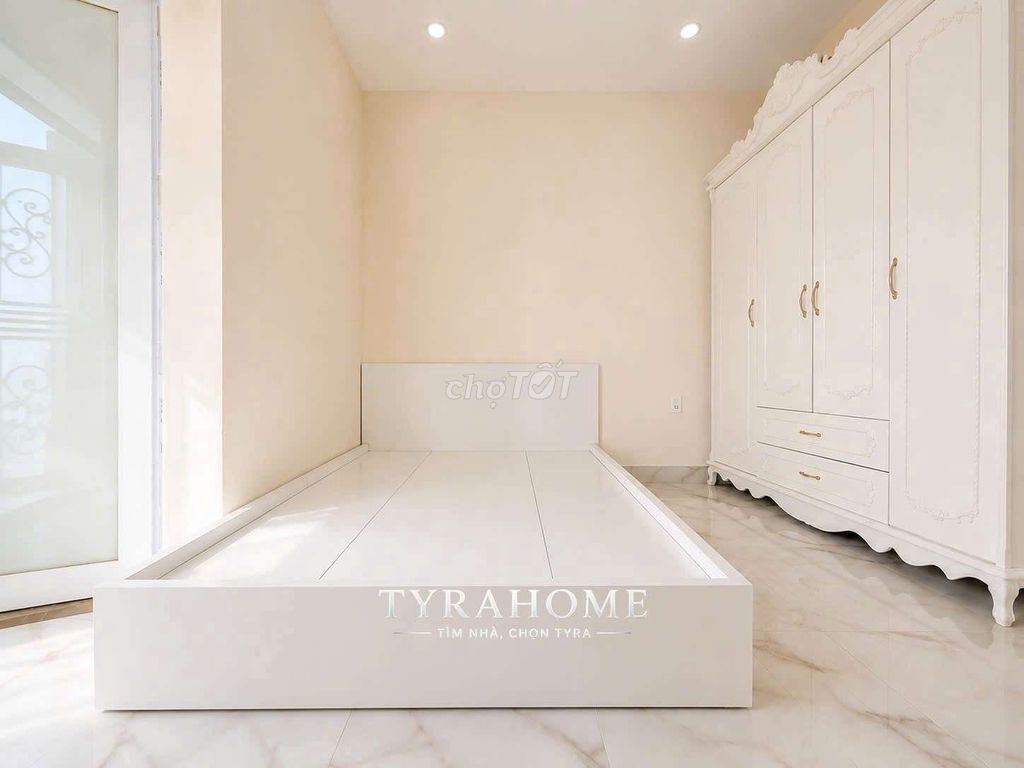 A Bancony Bedroom. Homeway Style. Ladies and gentlemen, Bình Thạnh.