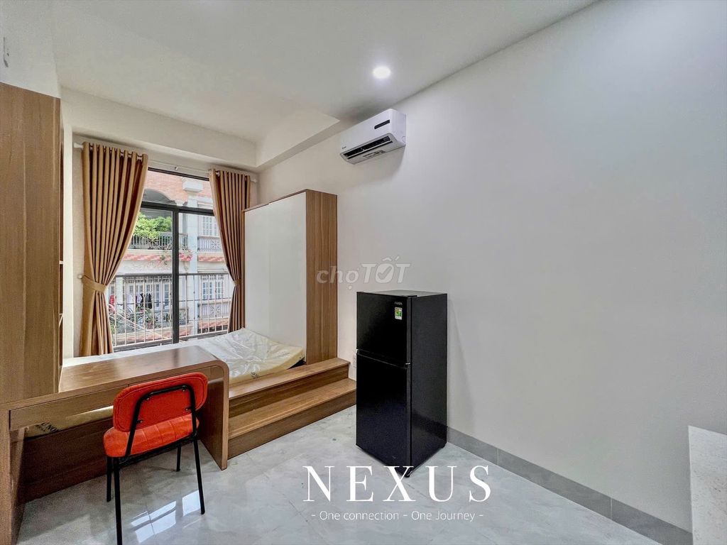 High-level balcony studio - full interior - elevator