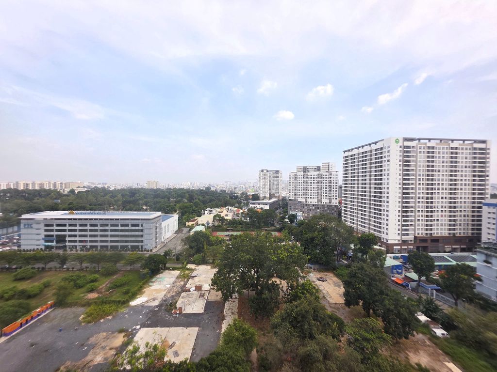 A super-prime apartment is only 16 million, two bedrooms, two Botanica Premier toilets.
