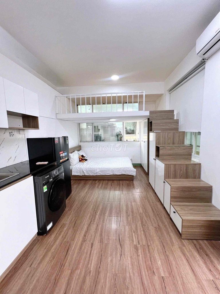 Rent a balcony near ueh University, huflit,