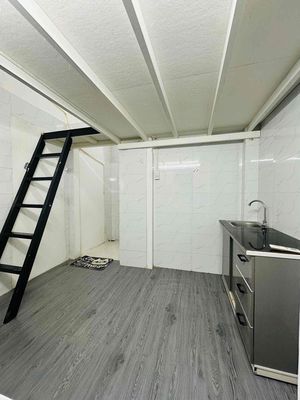The kitchen toilet room is open windows. The air conditioning has refrigerators.