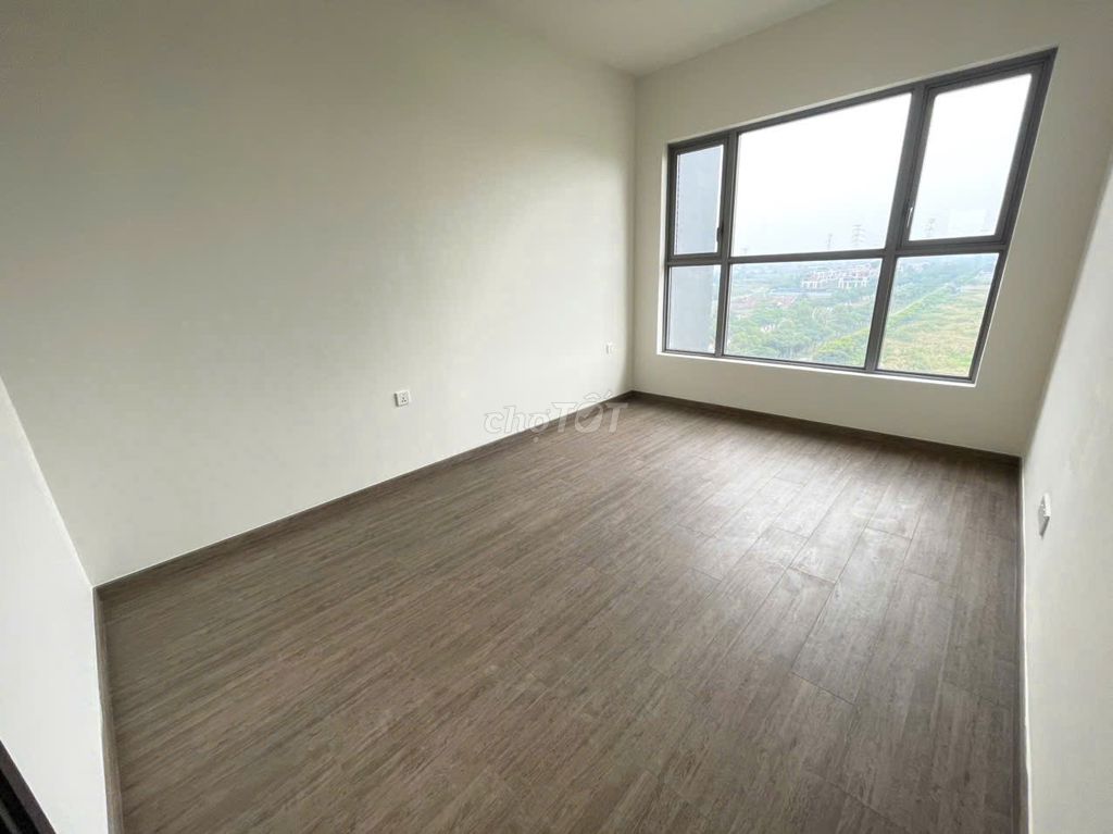 Celesta Rise rents twice as much as a bedroom. 80 meters, ntcb, only 13 million.