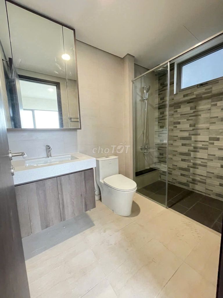 Celesta Rise rents twice as much as a bedroom. 80 meters, ntcb, only 13 million.