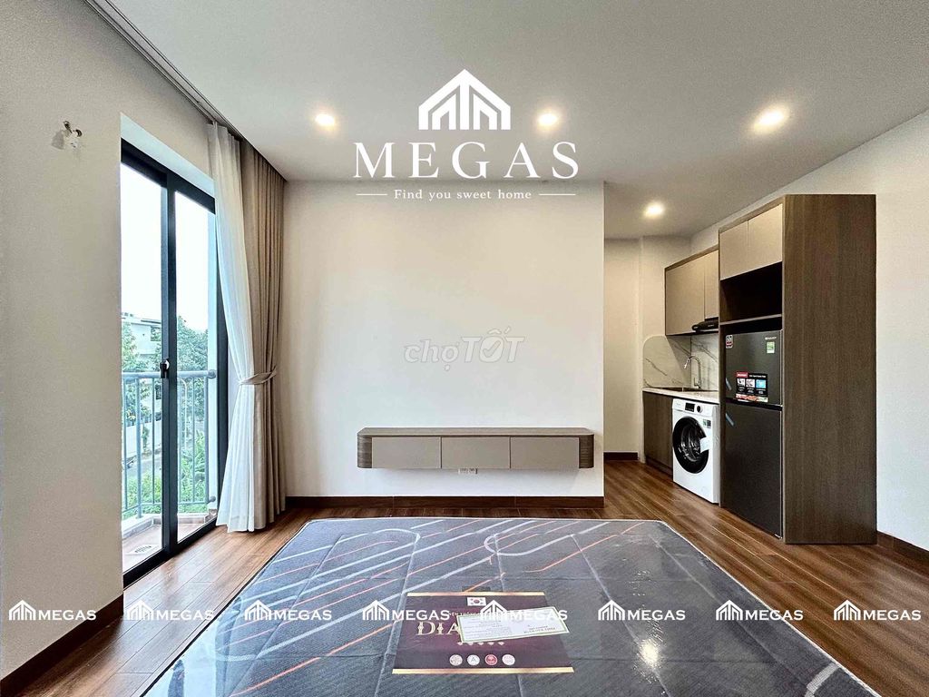 Rent the balcony studio, full interior, global.
