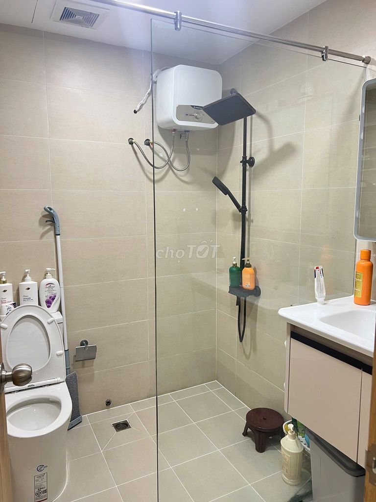 Charmington rents a two-studio bedroom with ntcb and Full Beauty District 10