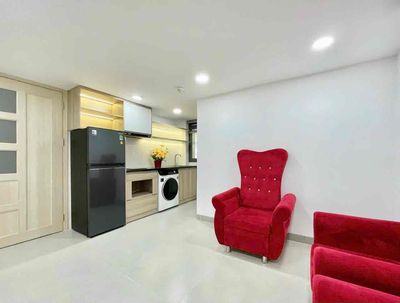 Rent a two- bedroom-- near the airline academy.