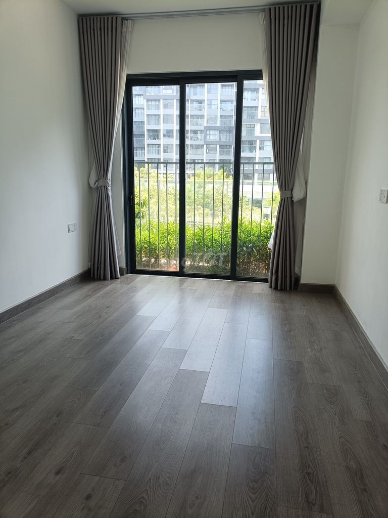 Rent two basic interior rooms, diammond Celadon City, in in place.