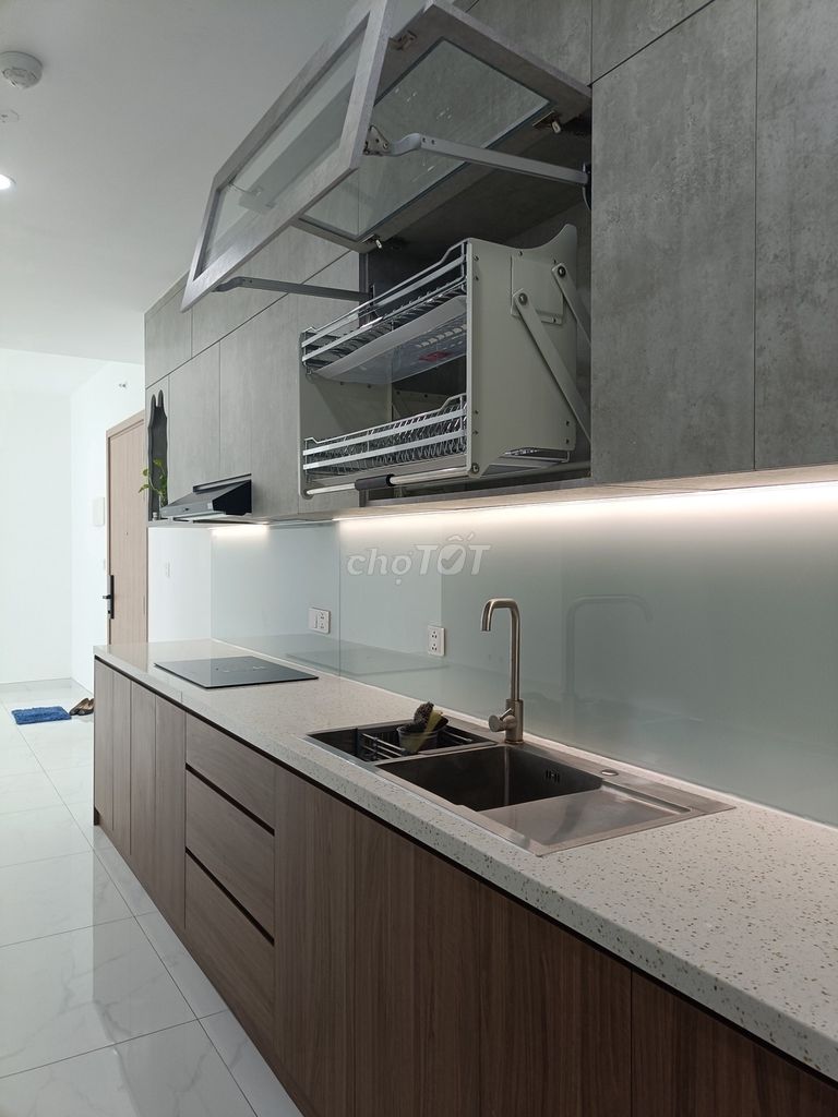 Rent two basic interior rooms, diammond Celadon City, in in place.