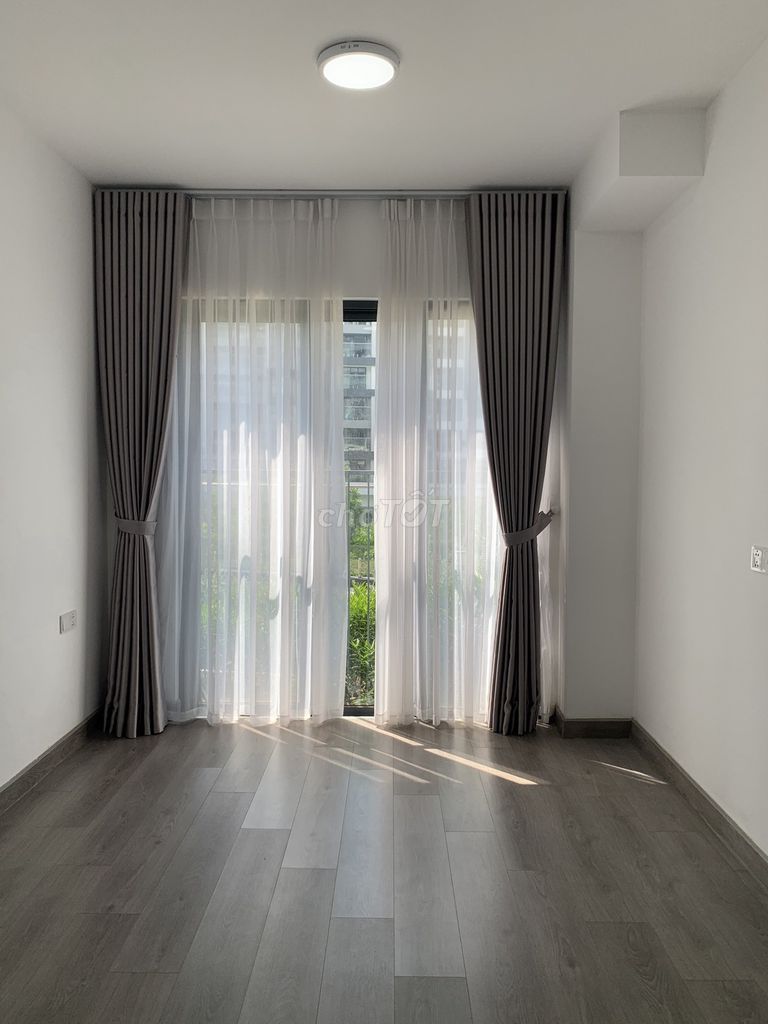 Rent two basic interior rooms, diammond Celadon City, in in place.