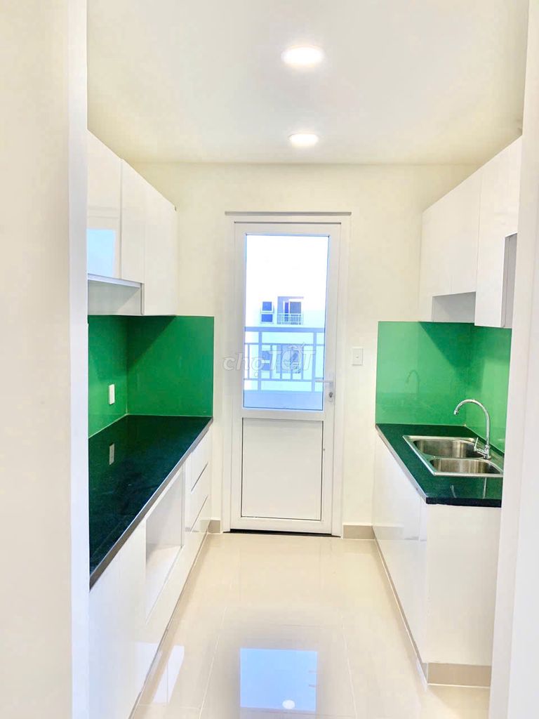 Rent two full-house bedrooms at Lavita Garden, and few nice ones.