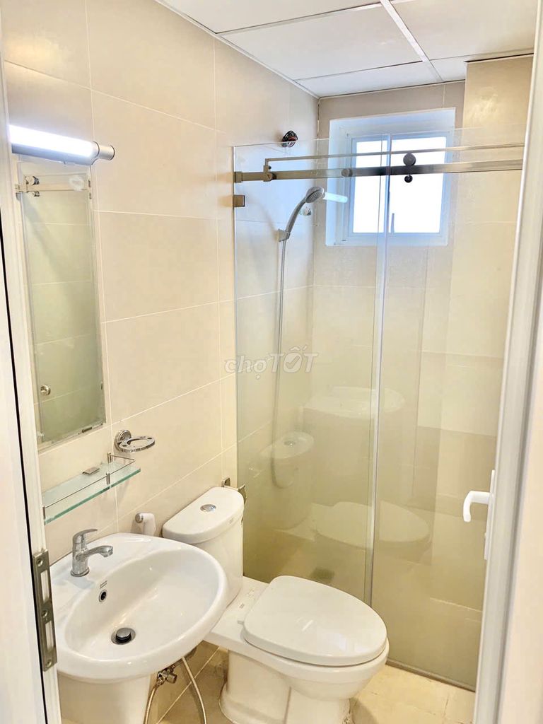 Rent two full-house bedrooms at Lavita Garden, and few nice ones.