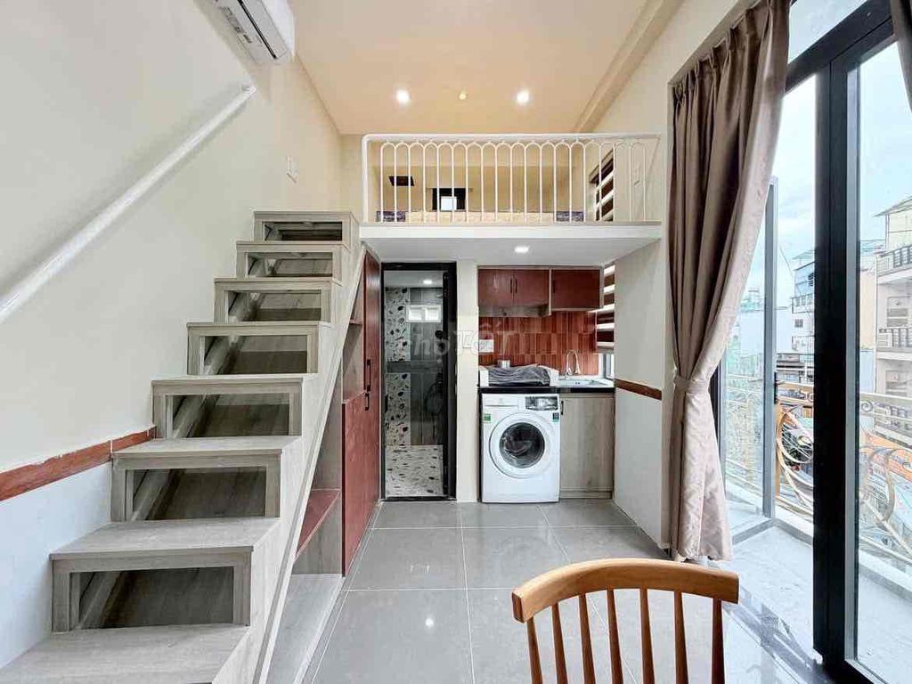 A mini-full interior with balcony near the University of huflit-the University of gtvt