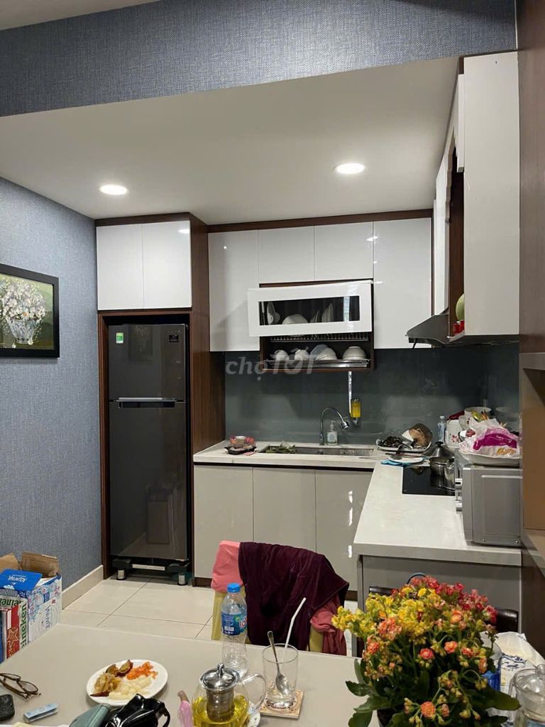 Rent Richstar 40 feet, 3 bedrooms, 2 toilets, Price: 15 million a month.