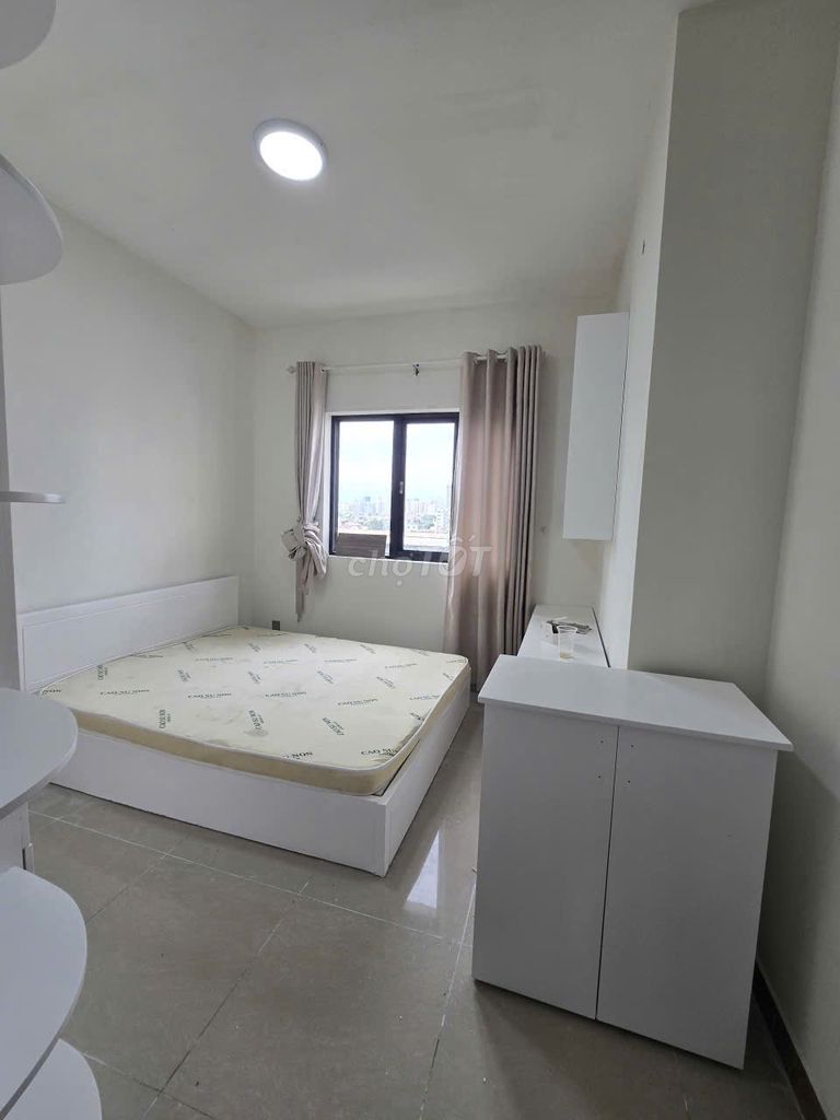 Era Town a bedroom for $1.7 million a month.