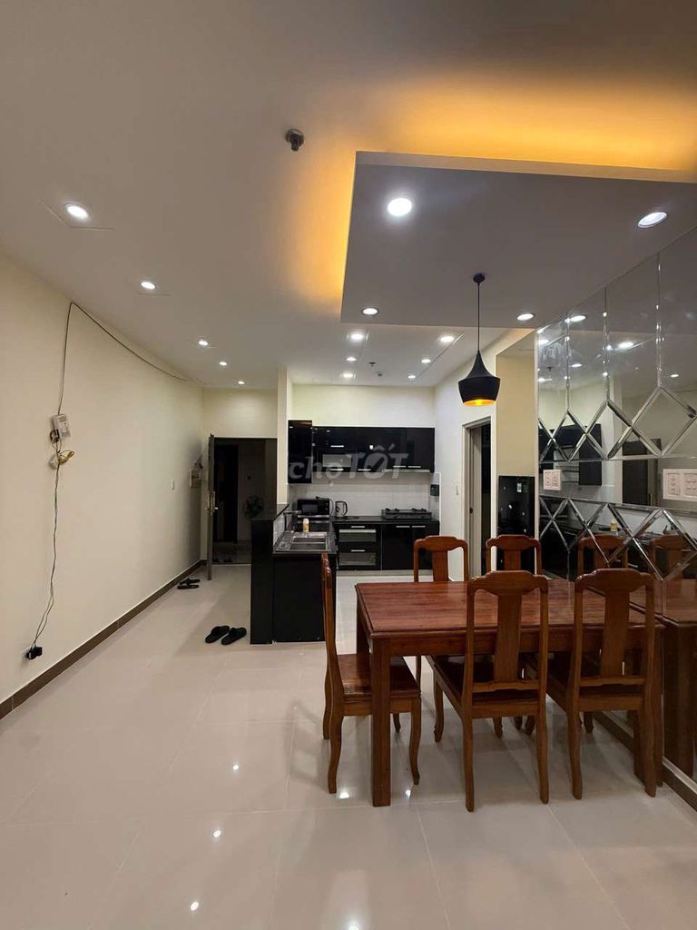 lcasa rents twice as much as the bedroom.2mm full of furniture. Only 13 million.
