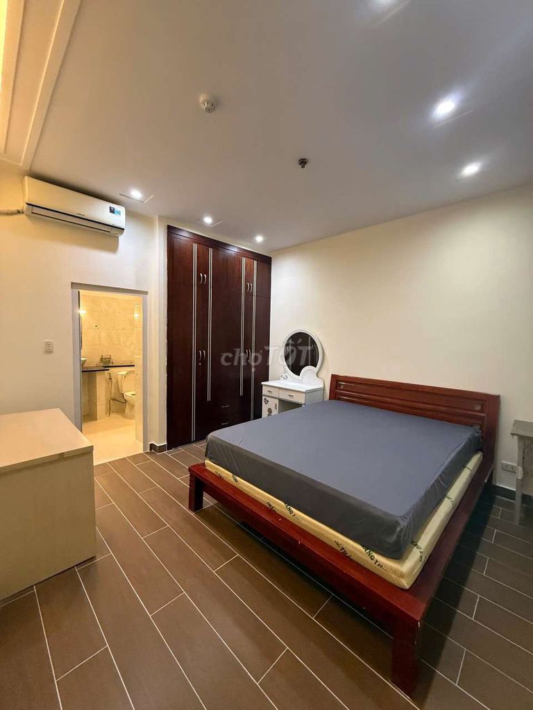 lcasa rents twice as much as the bedroom.2mm full of furniture. Only 13 million.