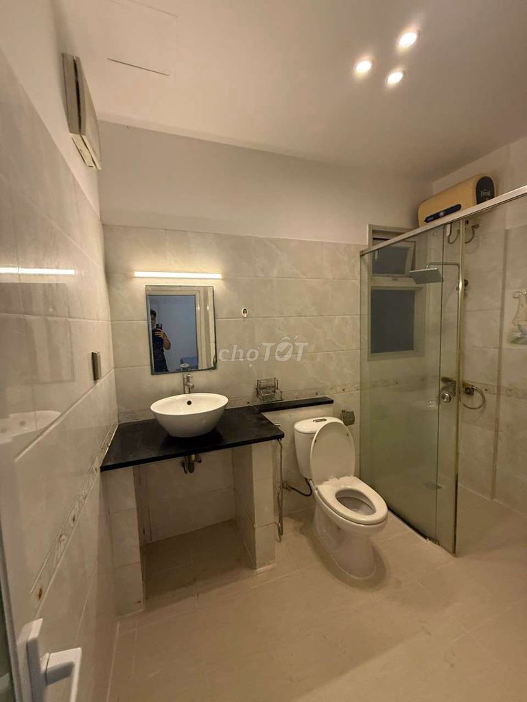 lcasa rents twice as much as the bedroom.2mm full of furniture. Only 13 million.
