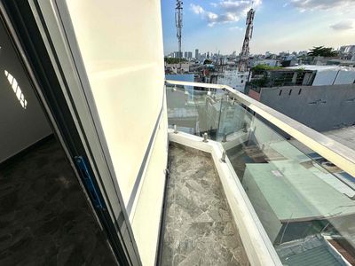 Rooms with balconys, windows downtown Bình Thạnh