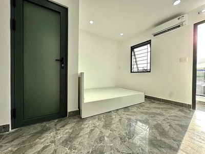 Rooms with balconys, windows downtown Bình Thạnh
