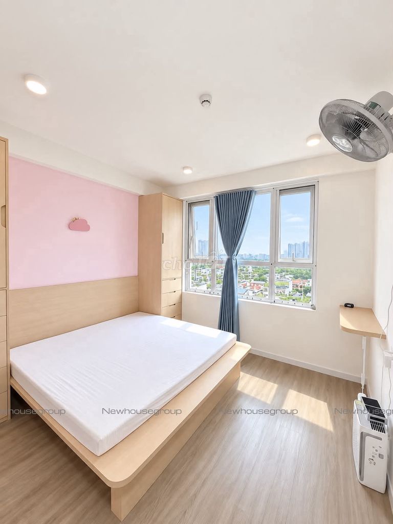 Rent apartment three bedrooms.