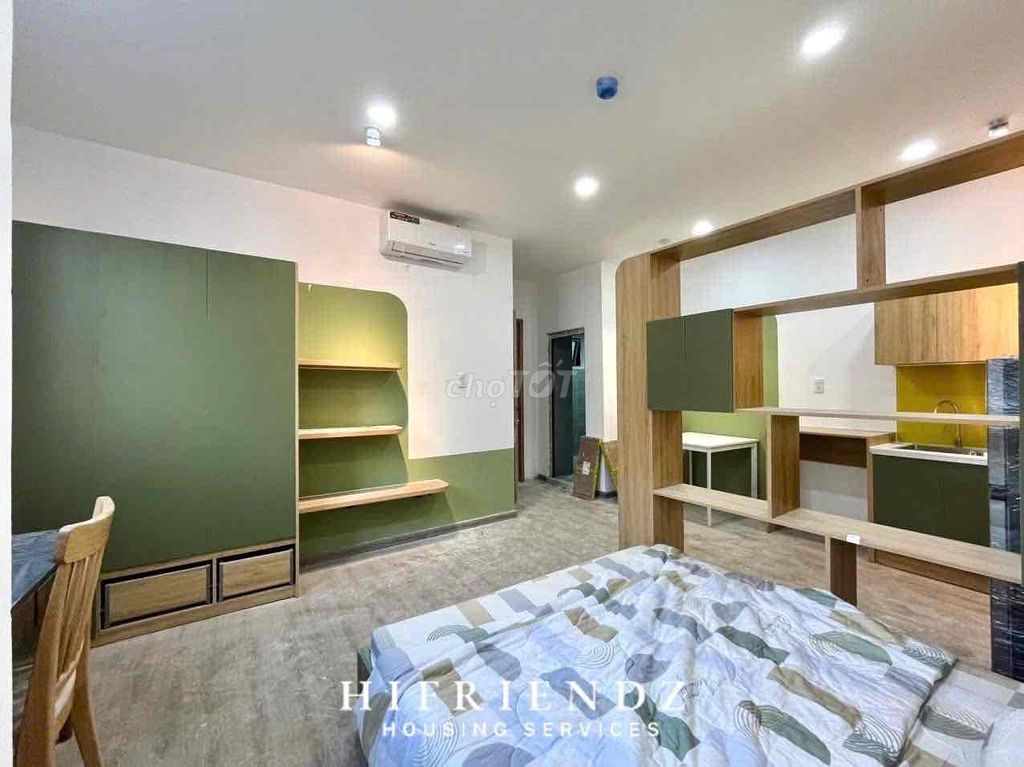 Window studio_full-in-house interior_Magic_Magamology University ueh_ security