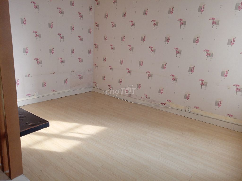 Rent a three-room Lữ Gia Plaza District 11-- 100 M2 high-rise-- 14 million.