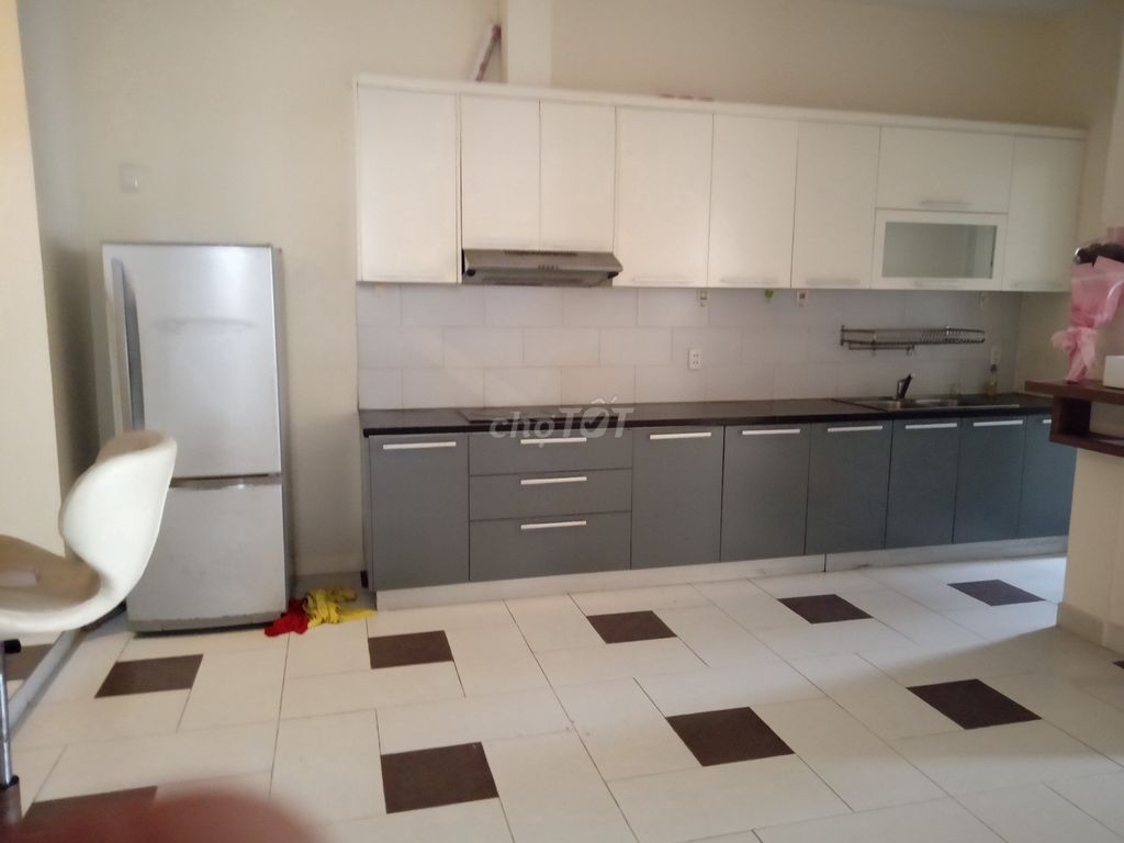 Rent a three-room Lữ Gia Plaza District 11-- 100 M2 high-rise-- 14 million.