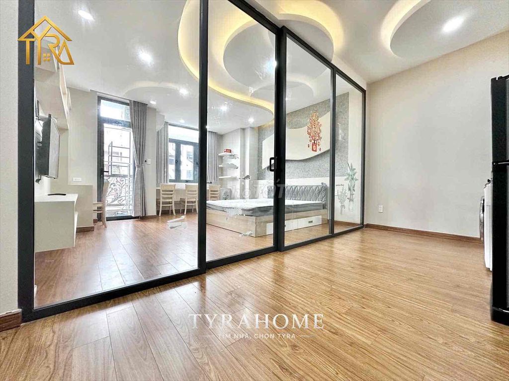 Superok One Bedroom 55 M2 - balcony, window, elevator at present