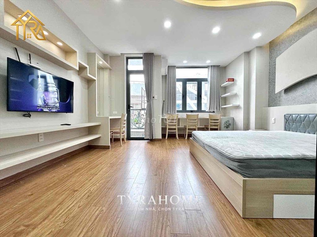Superok One Bedroom 55 M2 - balcony, window, elevator at present