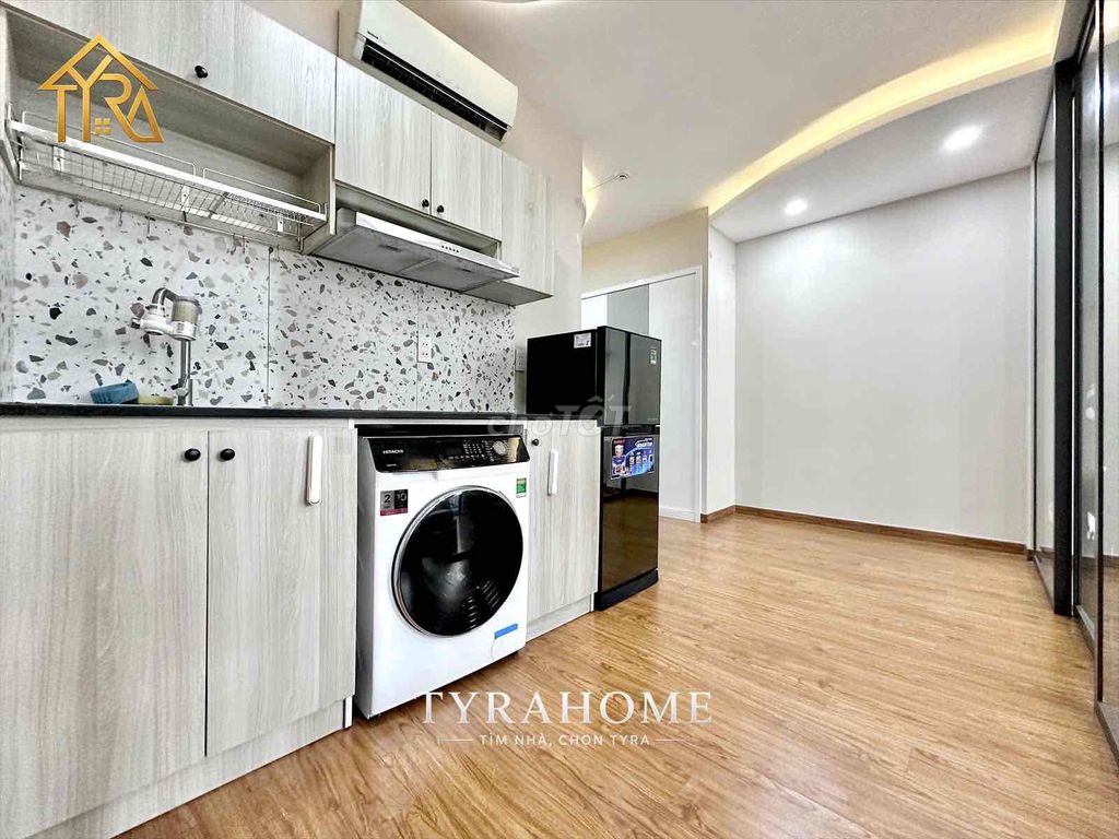 Superok One Bedroom 55 M2 - balcony, window, elevator at present