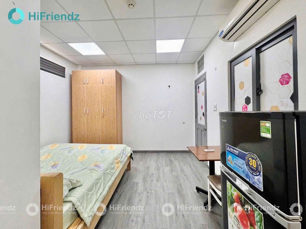 mini apartment in the shower, full elevator furniture. Free time.