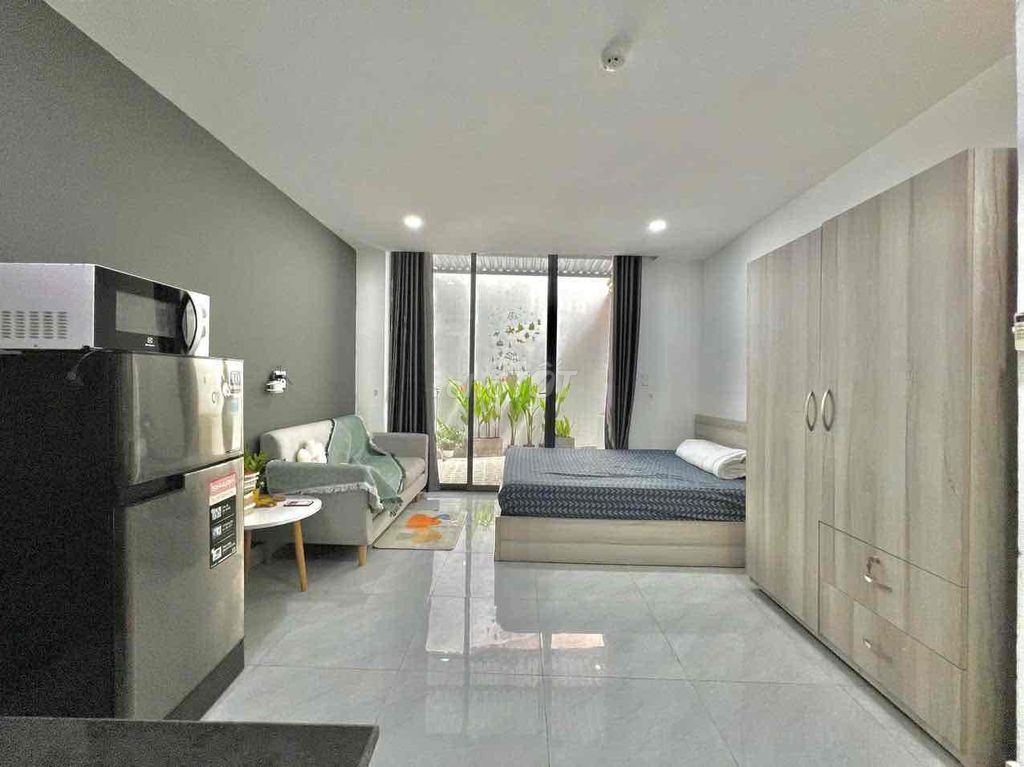 The elevator service apartment system - Full interior - large garage - cash house