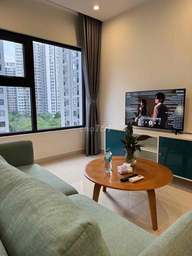 Rent a two bedroom. Three Vinhomes Grand Park. Nine for four million.