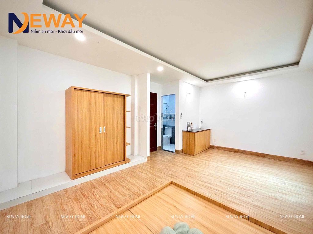 Studio apartment 35 meters2, near the University of Business-New Funky, sky windows.